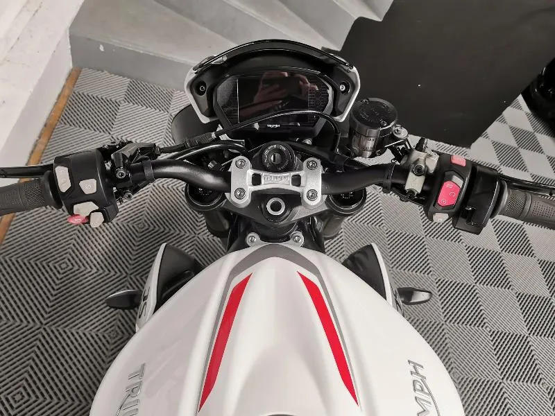 STREET TRIPLE 765 RS