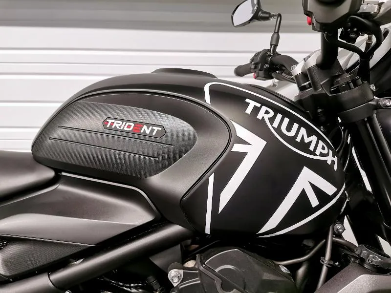 TRIDENT 660