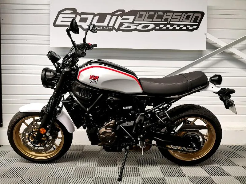 XSR 700 XTRIBUTE