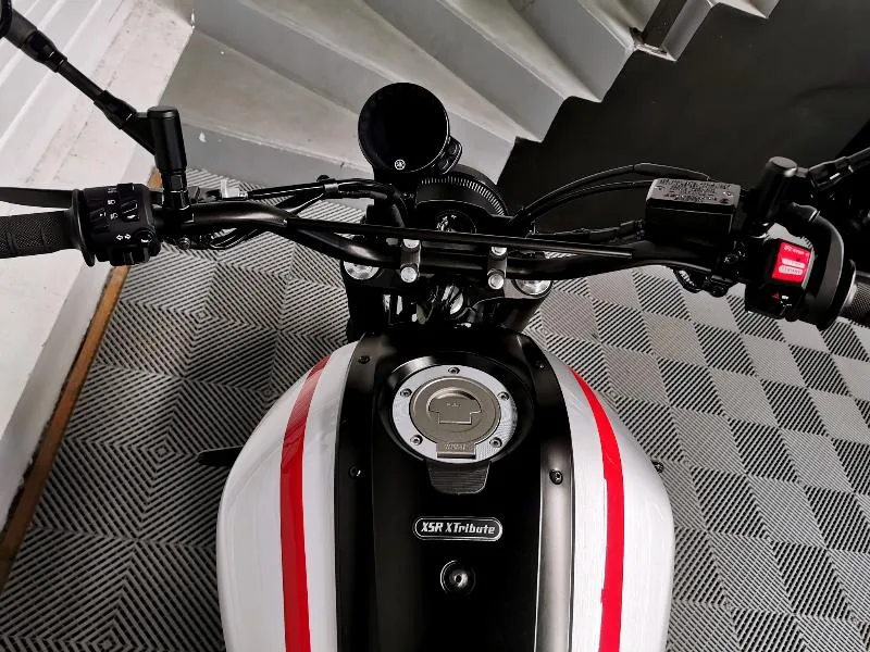 XSR 700 XTRIBUTE