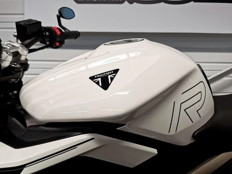 STREET TRIPLE 765 R A2