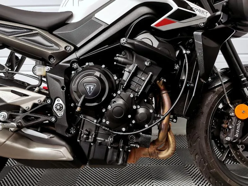 STREET TRIPLE 765 R A2