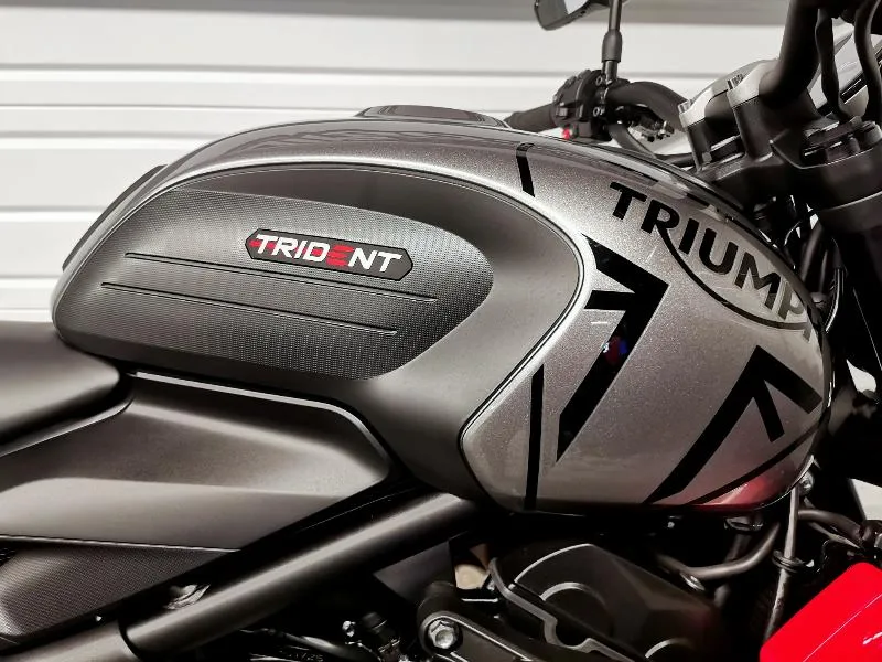 TRIDENT 660