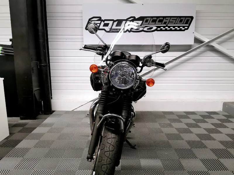 BONNEVILLE T120