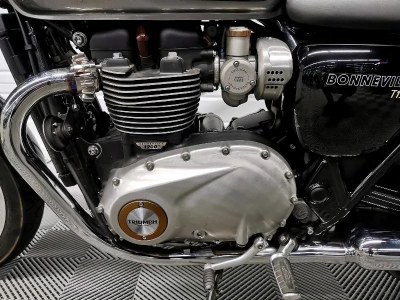 BONNEVILLE T120