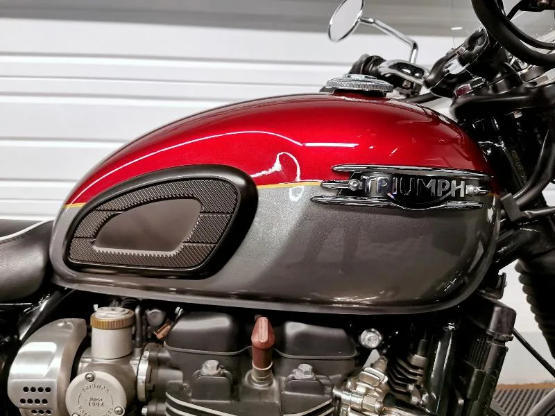 BONNEVILLE T120