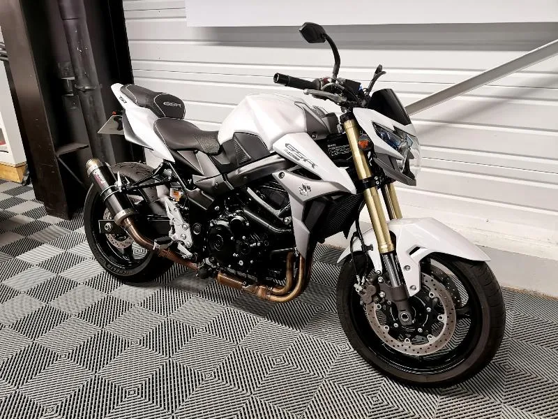 GSR 750