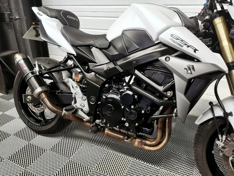 GSR 750