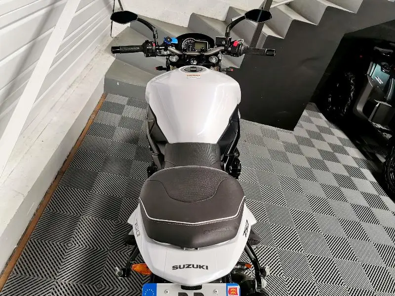 GSR 750