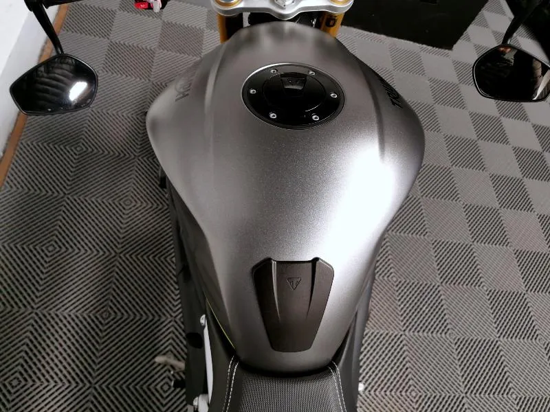 SPEED TRIPLE 1200 RS
