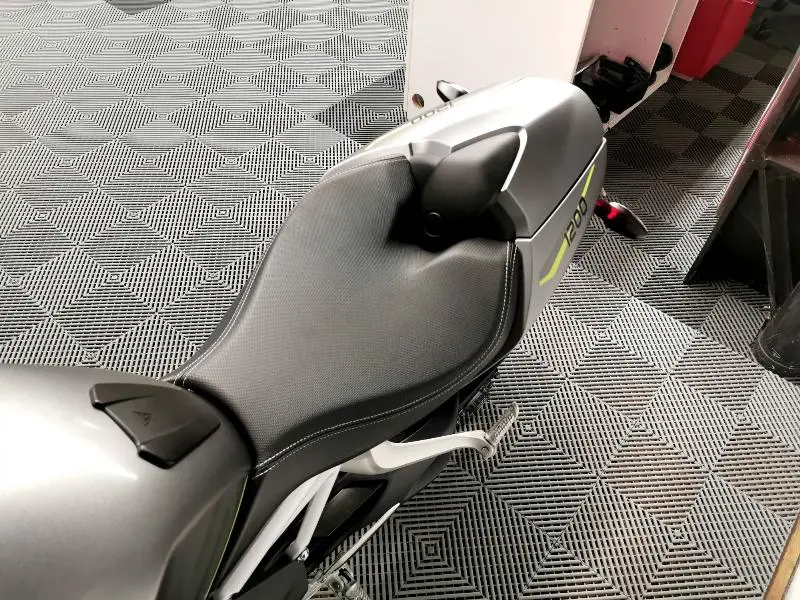SPEED TRIPLE 1200 RS