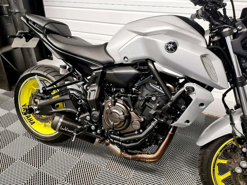 MT07