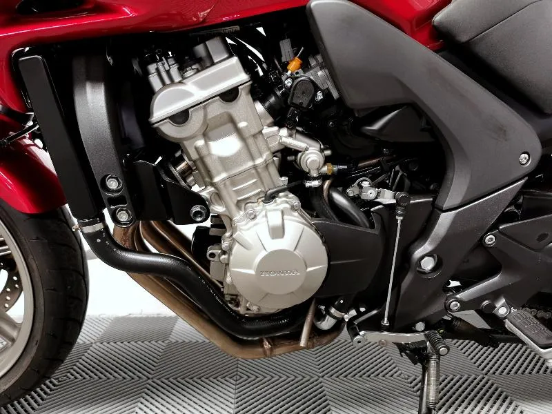 CBF 600 S