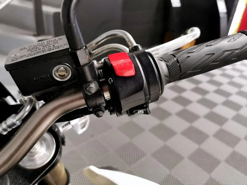 GSR 750