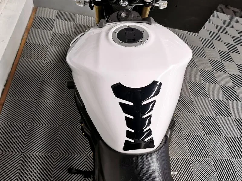 GSR 750