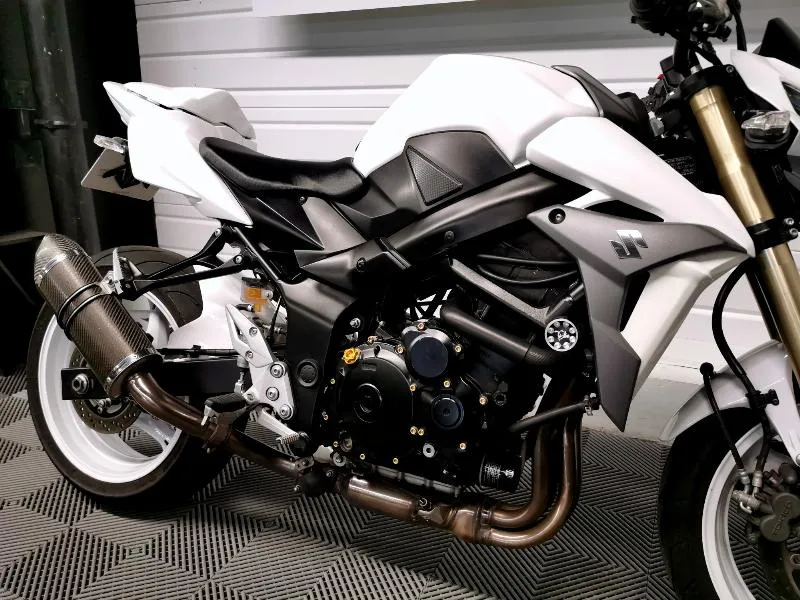 GSR 750