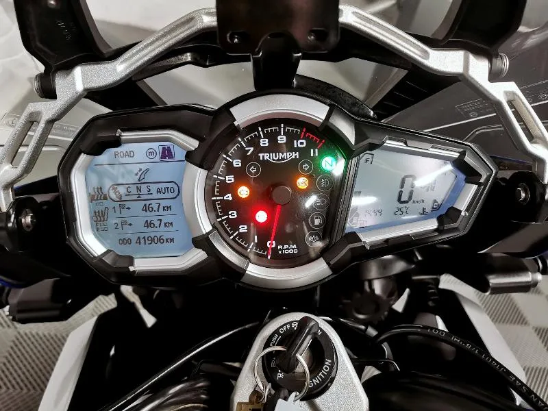 TIGER 1200 EXPLORER XCX