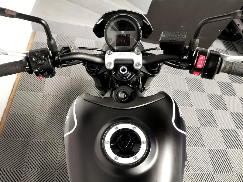 TRIDENT 660