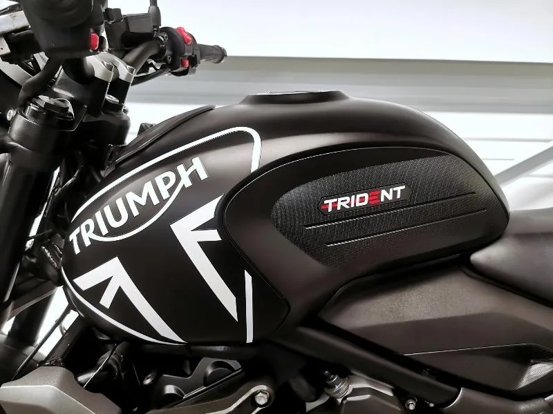 TRIDENT 660