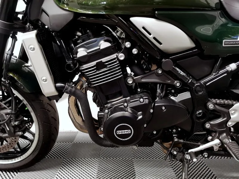 Z 900