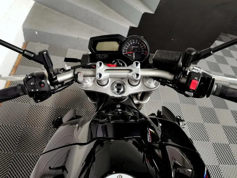 FZ1
