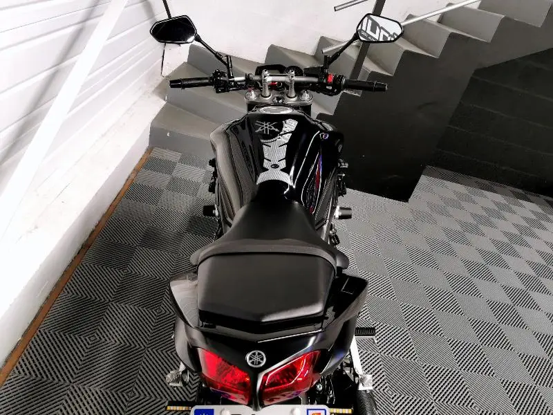 FZ1