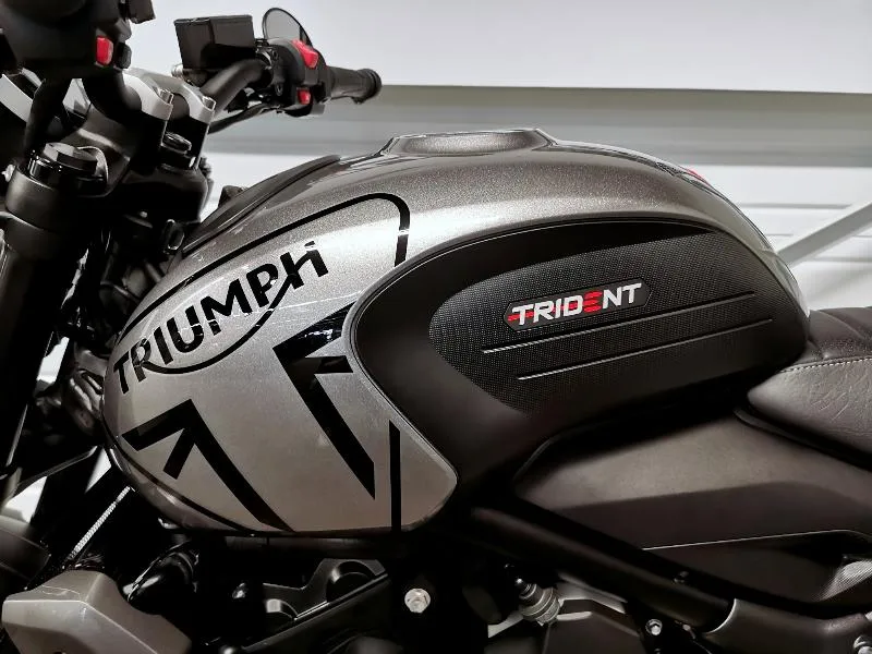 TRIDENT 660