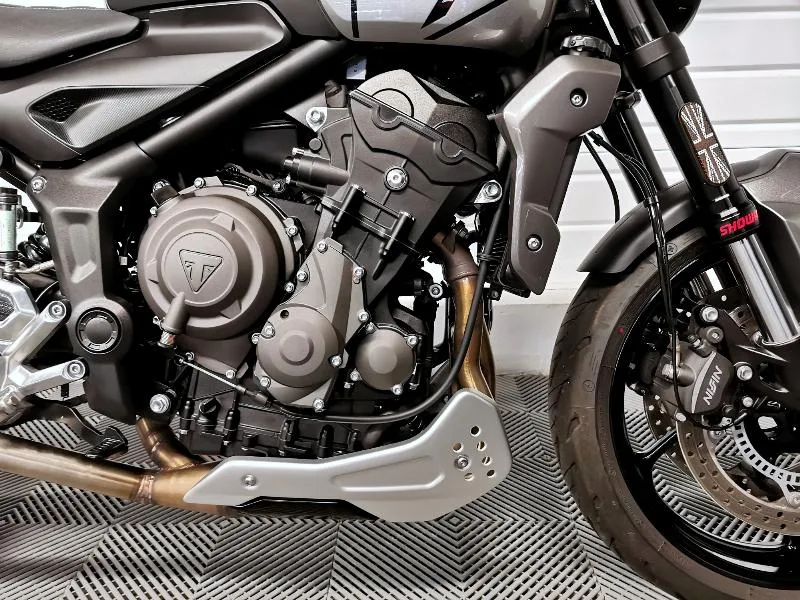 TRIDENT 660