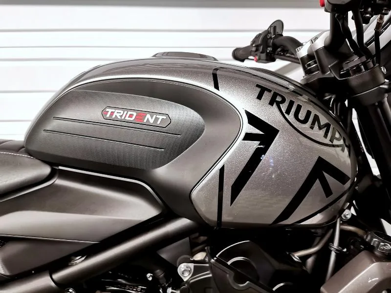 TRIDENT 660