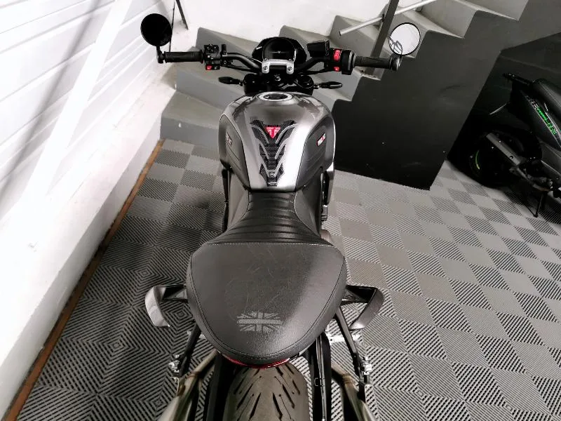TRIDENT 660