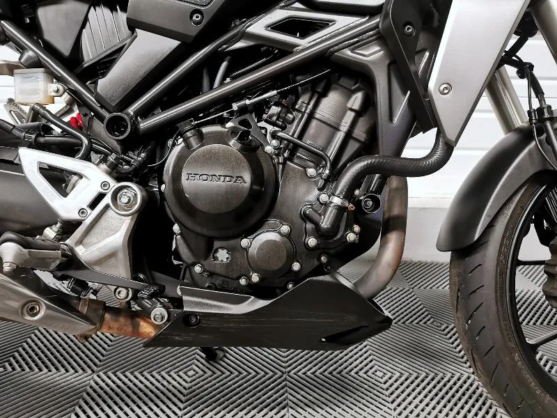 CB300R