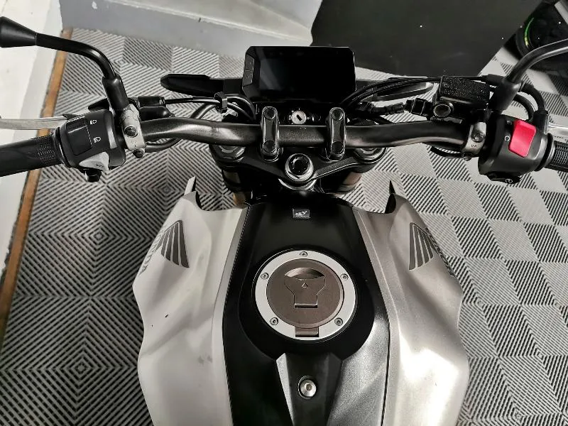CB300R