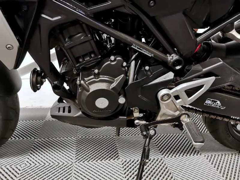 CB300R
