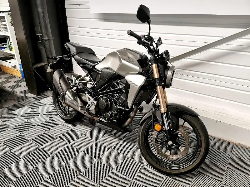 CB300R