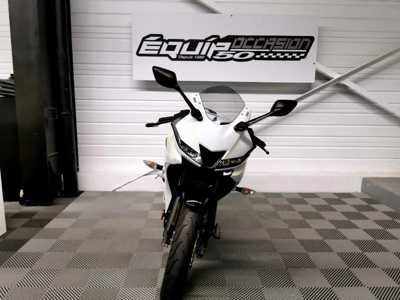 YZFR 125