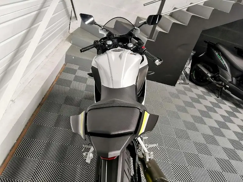 YZFR 125