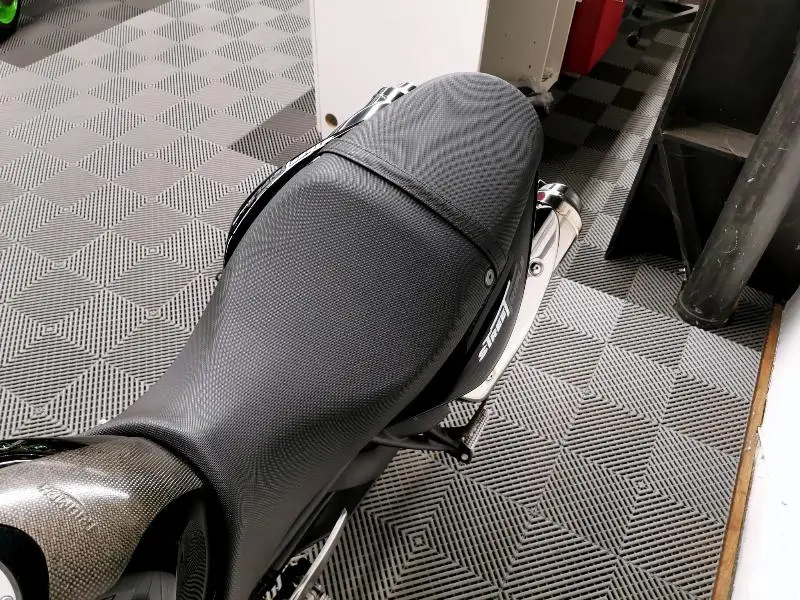 STREET TRIPLE 675
