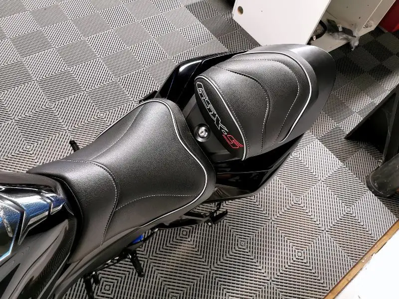 GSXS 750