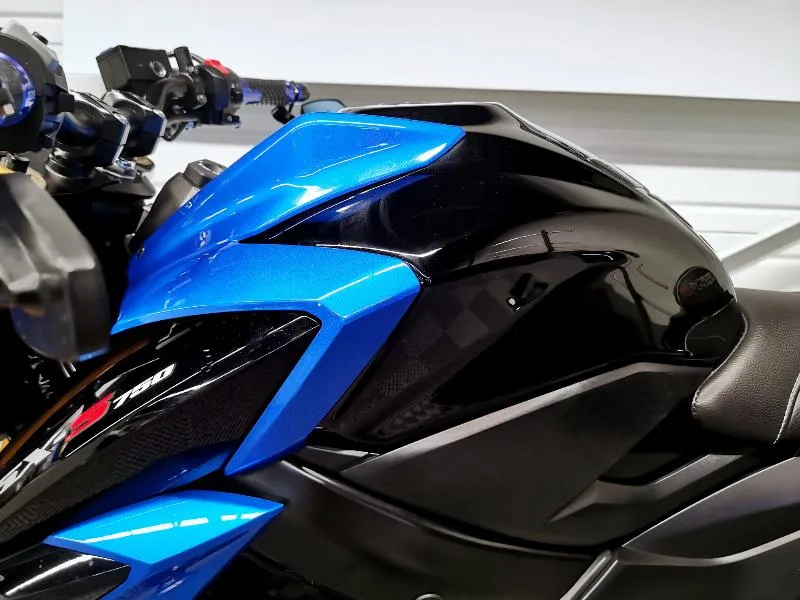 GSXS 750