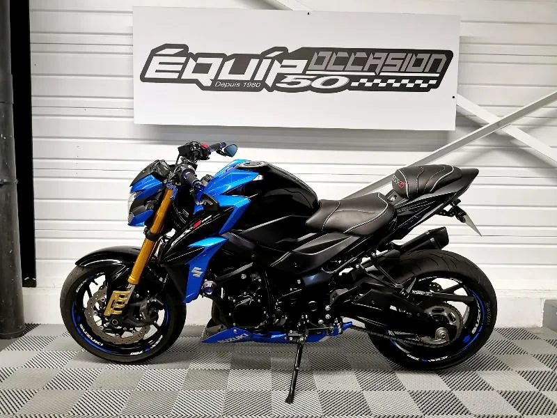 GSXS 750