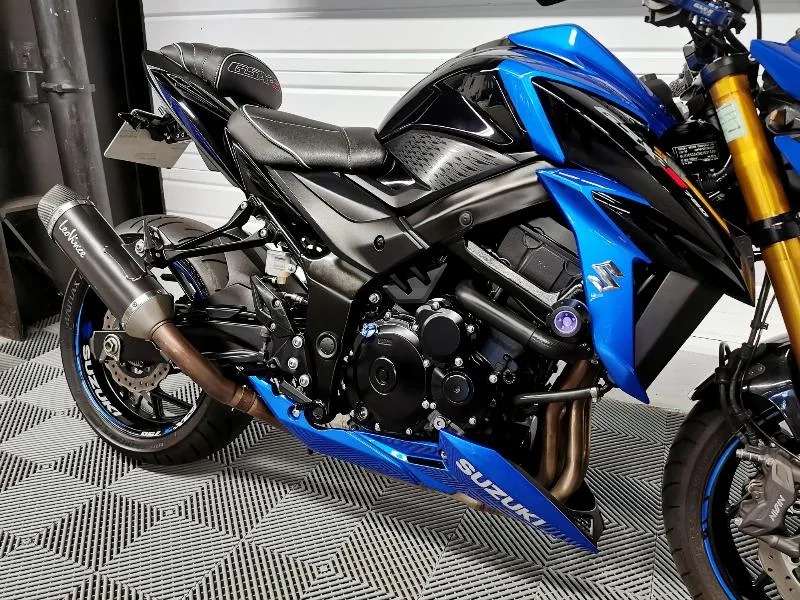 GSXS 750