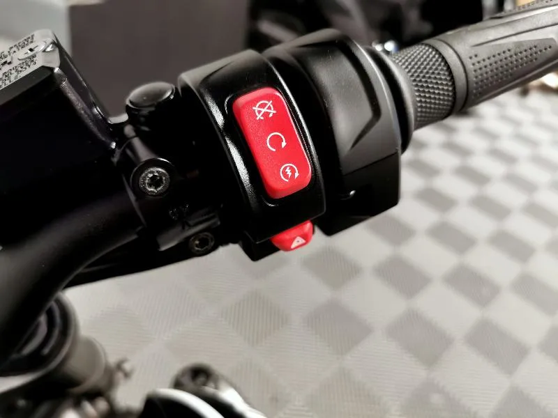 TRIDENT 660