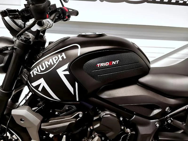 TRIDENT 660