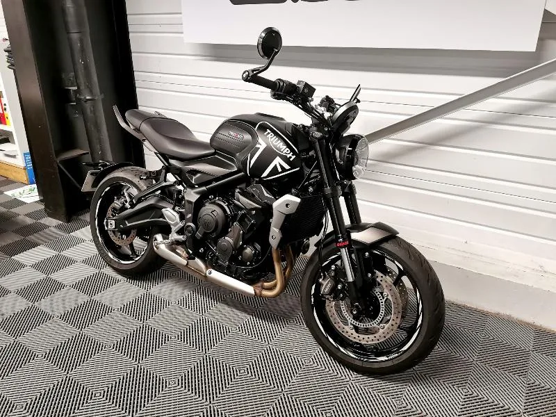 TRIDENT 660