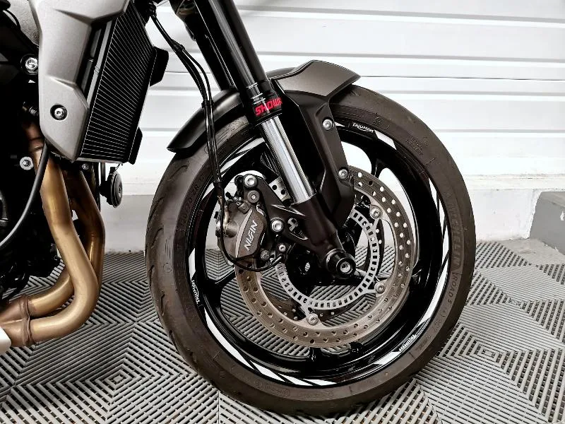TRIDENT 660