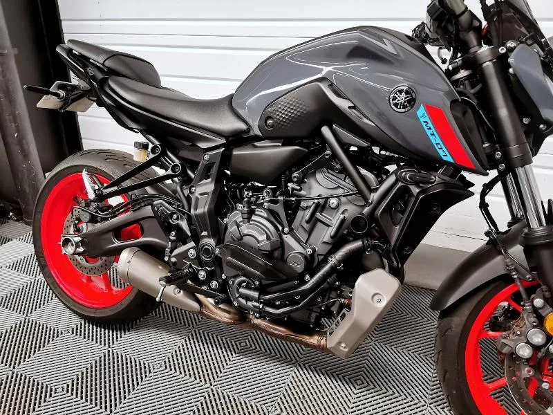 MT07
