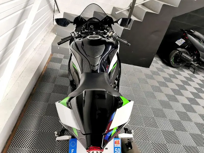 ZX10R