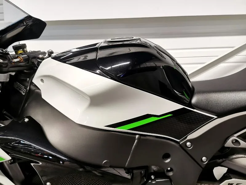 ZX10R