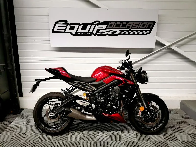 STREET TRIPLE 765 RS