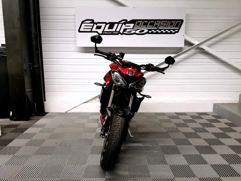 STREET TRIPLE 765 RS